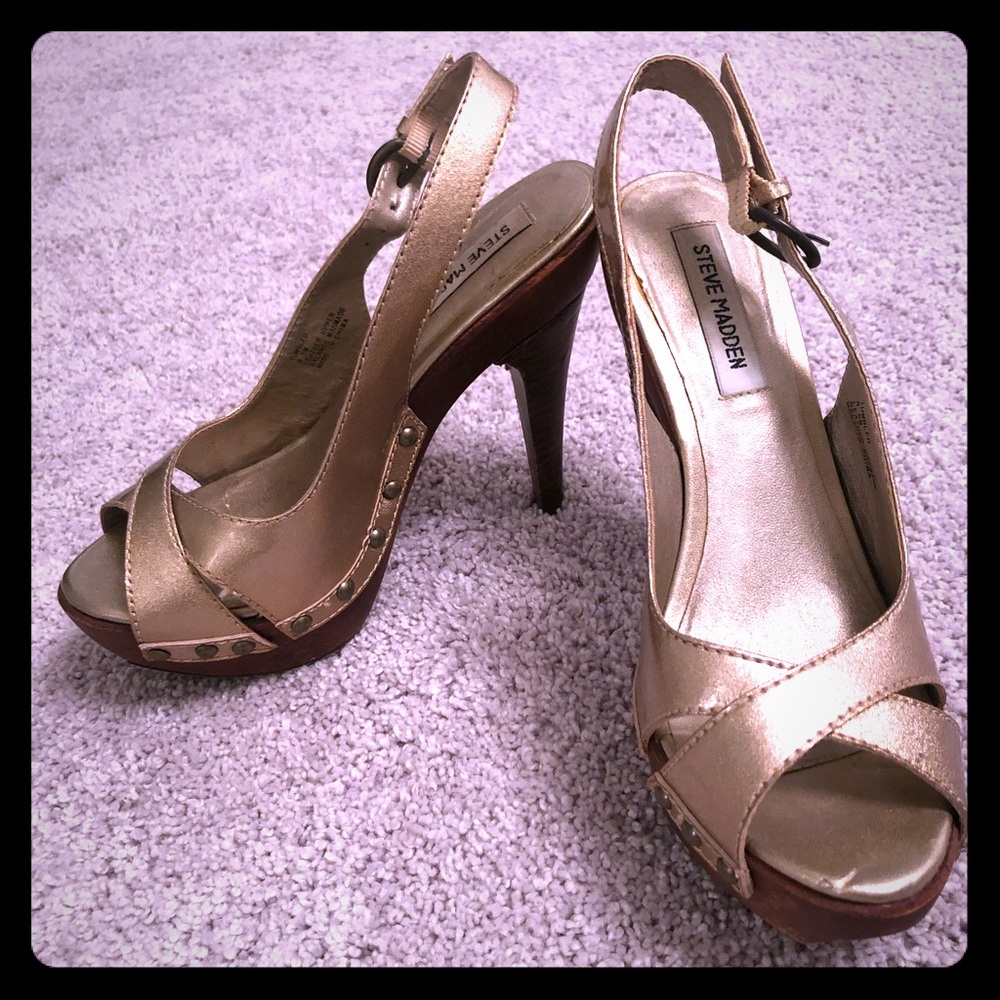 Gold Steve Madden sandals